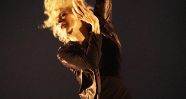 "Station" Choreographer:  Louise LecavalierDancer: Louise LecavalierLighting: Alain Lortie