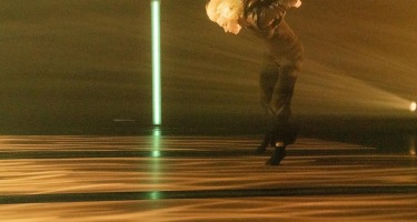 "Station" Choreographer:  Louise LecavalierDancer: Louise LecavalierLighting: Alain Lortie