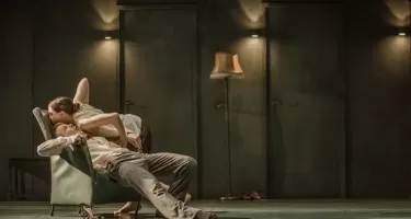 Peeping Tom, Diptych © Virginia Rota.