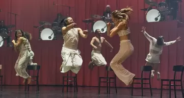 Stephanie Lake Company, Manifesto © Sam Roberts.