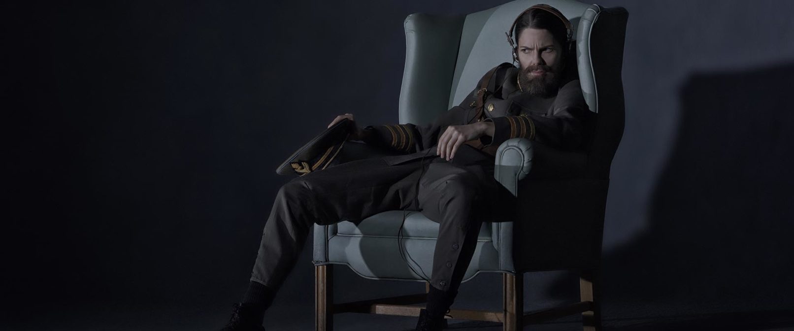 Tiffany Tregarthen in Kidd Pivot, Revisor.